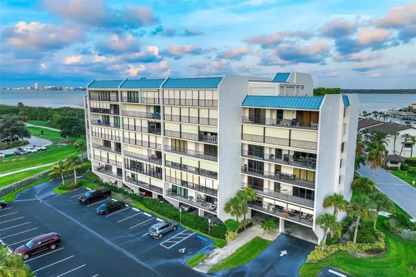 1581 GULF BLVD 203N