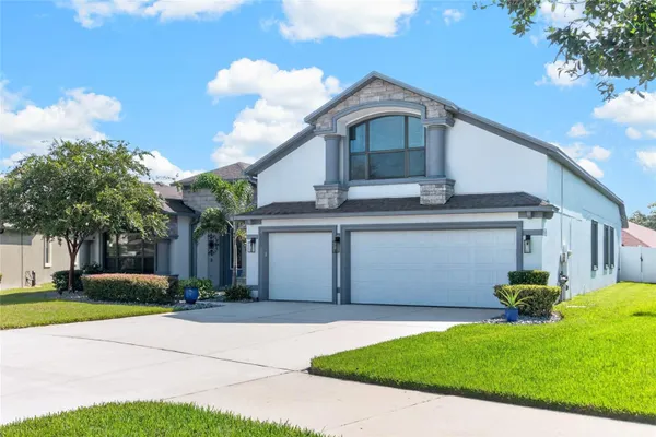 2823 COLEWOOD LN