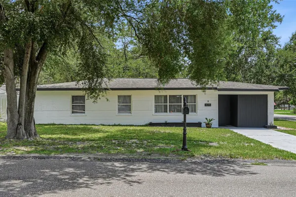 4015 RIVER HILLS DR