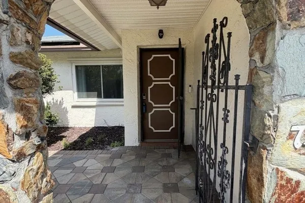 7438 LAKE FOREST CIR