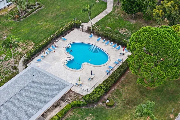8359 CANDLEWOOD RD 8359