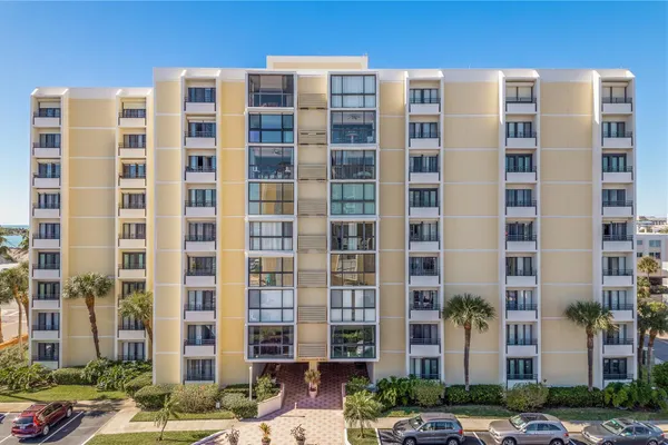 800 S GULFVIEW BLVD 403