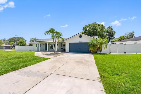 1950 ARVIS CIR