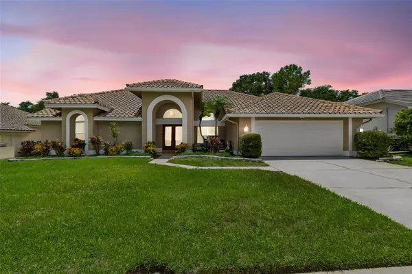 2937 HILLCREEK CIR
