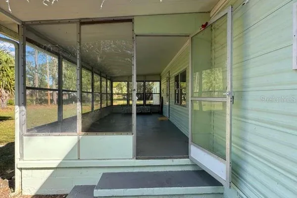 6300 W LINDEN DR