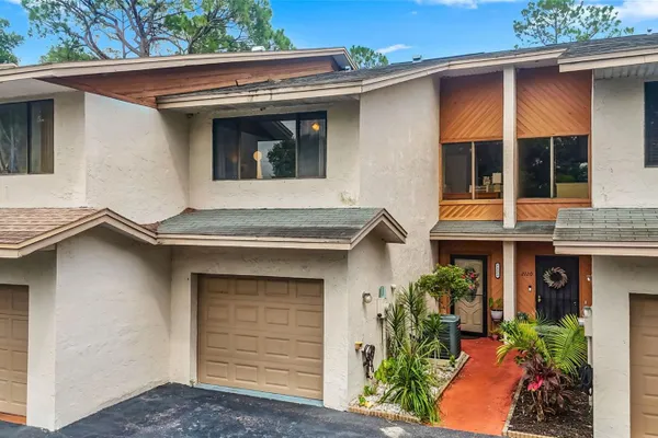 2122 TARPON LANDINGS DR