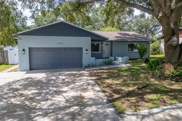 1229 OAK VALLEY DR