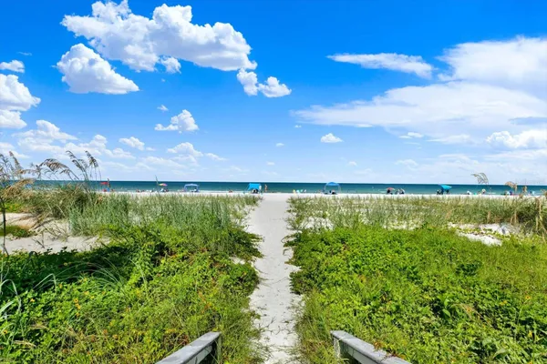 1802 GULF BLVD 8
