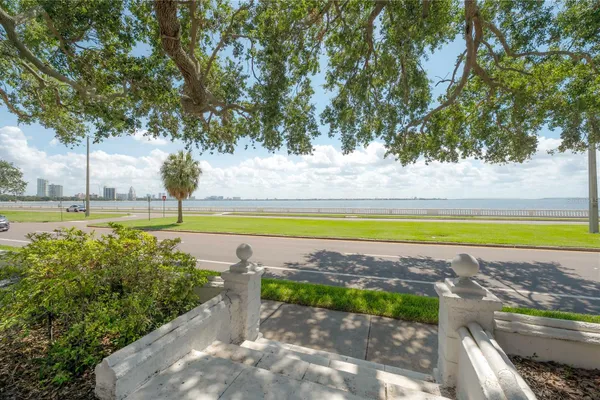 3325 BAYSHORE BLVD A17