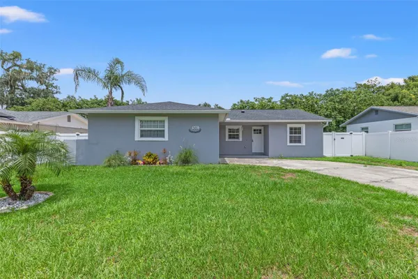 560 ROBIN HILL CIR