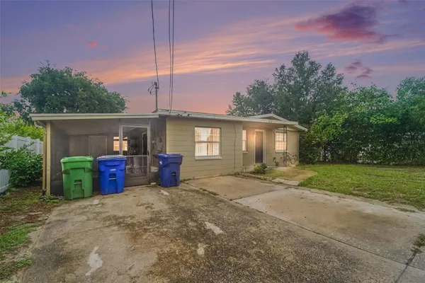 4224 E REGNAS AVE