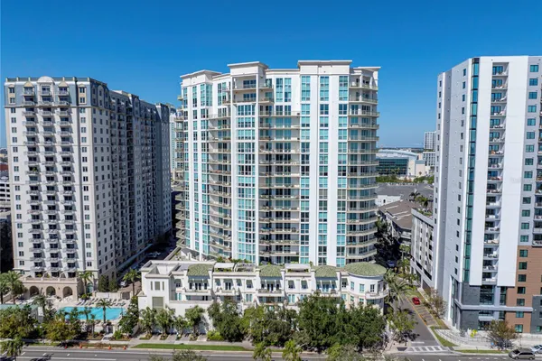 450 KNIGHTS RUN AVE 1103