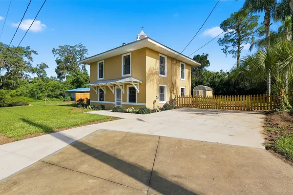 37715 DIXIE AVE