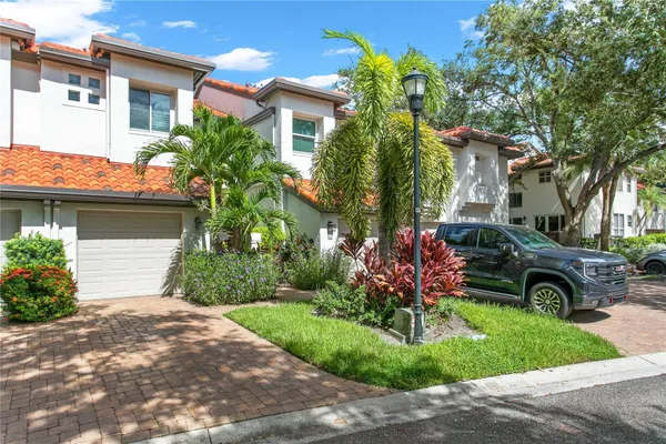 1116 SHIPWATCH CIR