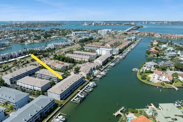 521 PINELLAS BAYWAY 105