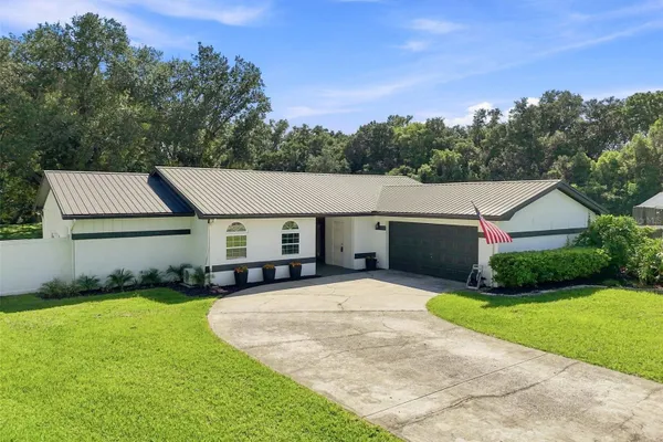 7233 WOODBROOK DR