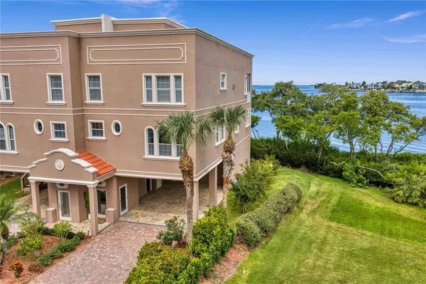 2762 RESERVE CT 107