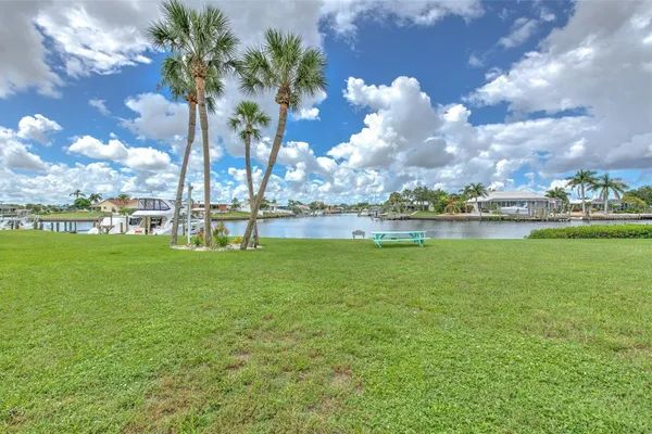1028 APOLLO BEACH BLVD 4