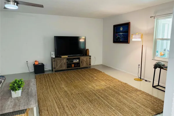 108 VILLA DR 108