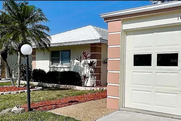 108 VILLA DR 108
