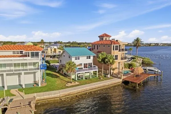 6421 DRIFTWOOD DR
