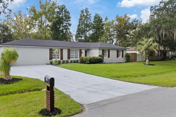 3417 LORI LN