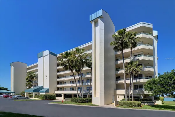 7922 SAILBOAT KEY BLVD 206