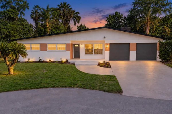 5627 OAKLAND DR