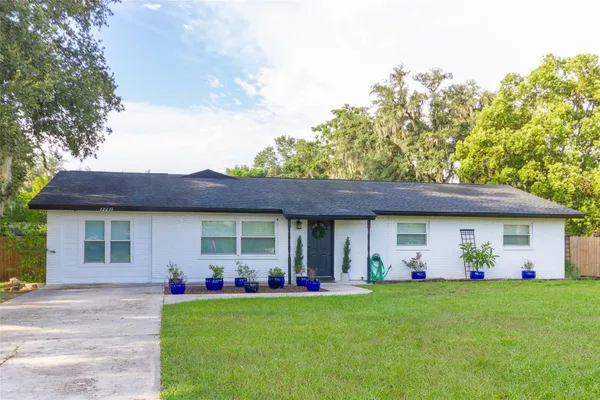 12231 KELLY LN