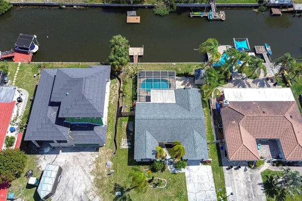 9826 ISLAND HARBOR DR