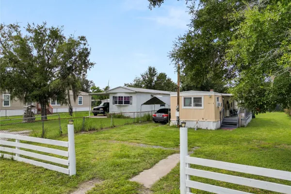 1111 S TERRY AVE