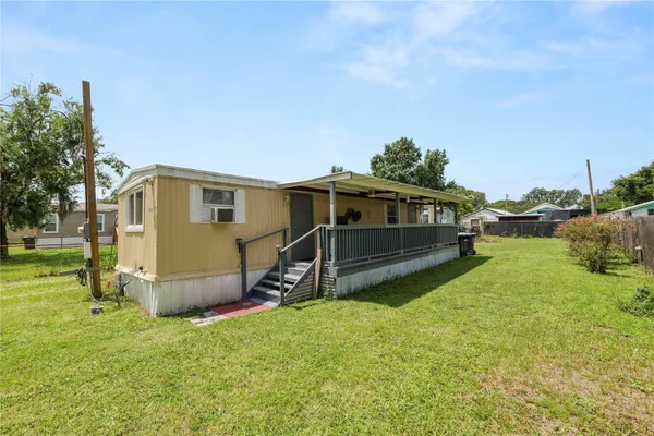 1111 S TERRY AVE
