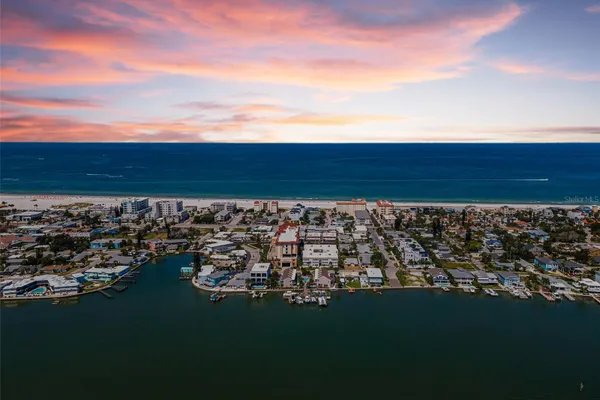 673 BAY ESPLANADE 109