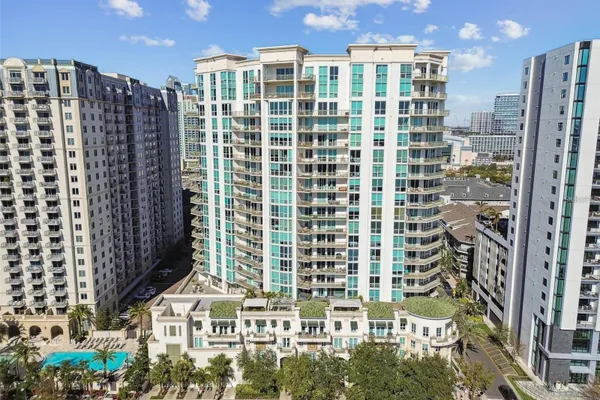 450 KNIGHTS RUN AVE 1004