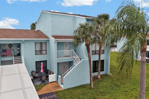 1 WINDRUSH BLVD 65