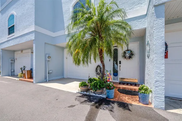 751 PINELLAS BAYWAY S 208