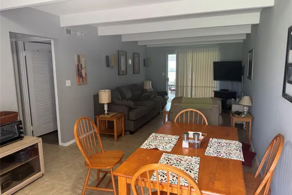 4607 CLUB CIR