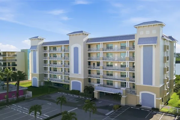 19519 GULF BLVD 403