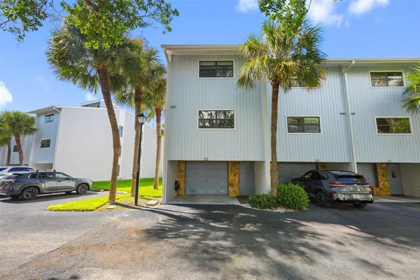 12140 CAPRI CIR 709