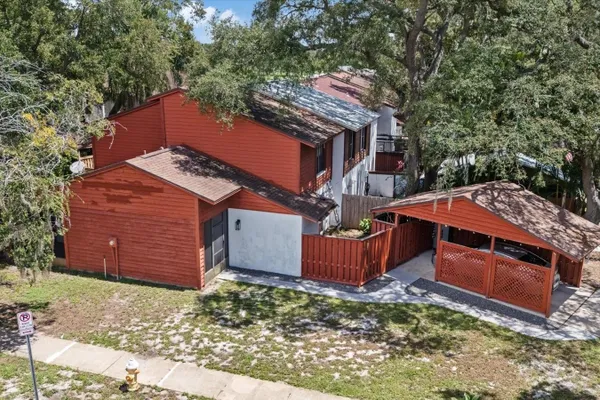 803 FAIRWOOD LN