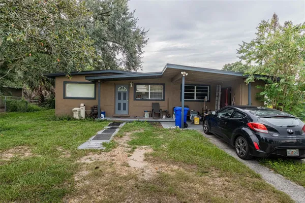 2021 S CRYSTAL LAKE DR