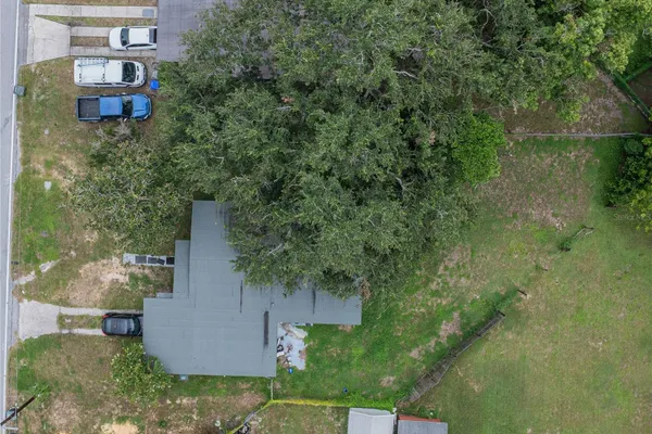 2021 S CRYSTAL LAKE DR