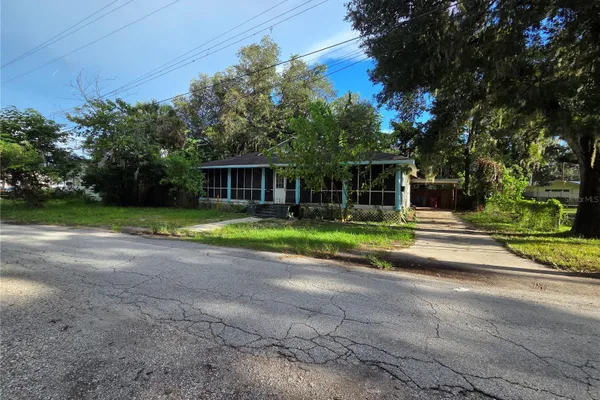 113 W STRICKLAND ST