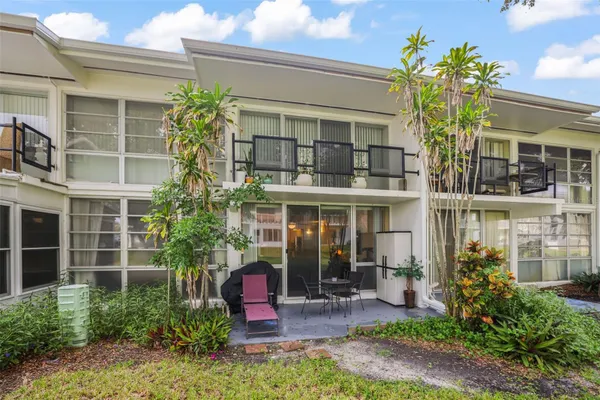 2950 W BAY DR A5