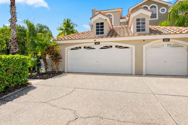 1650 ARABIAN LN