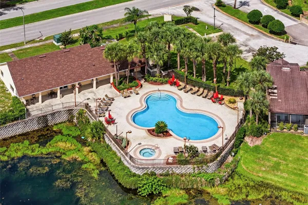3176 TAMARIND CIR 19