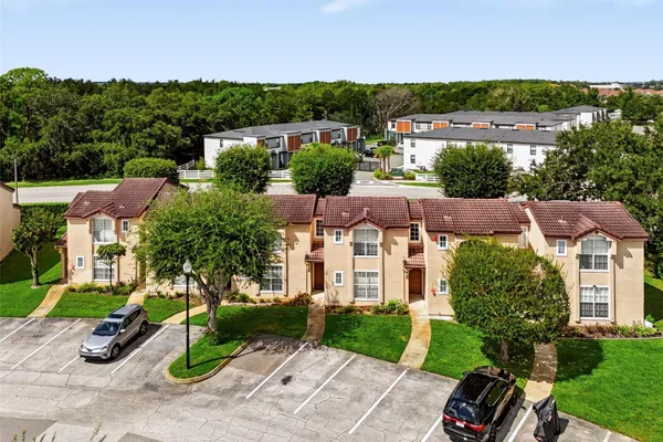 3176 TAMARIND CIR 19