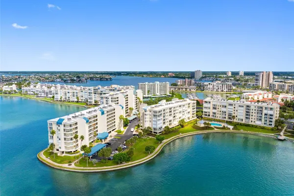 7912 SAILBOAT KEY BLVD 201