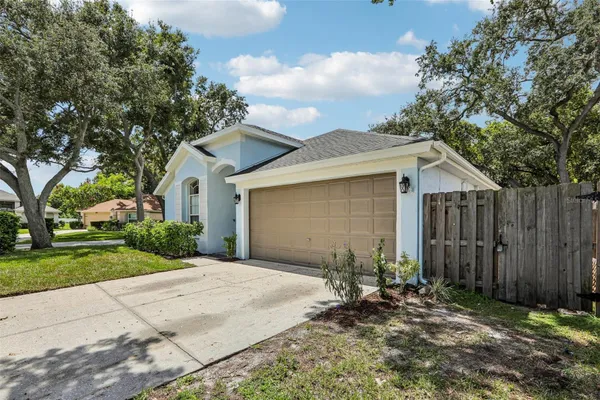 2455 HICKMAN CIR