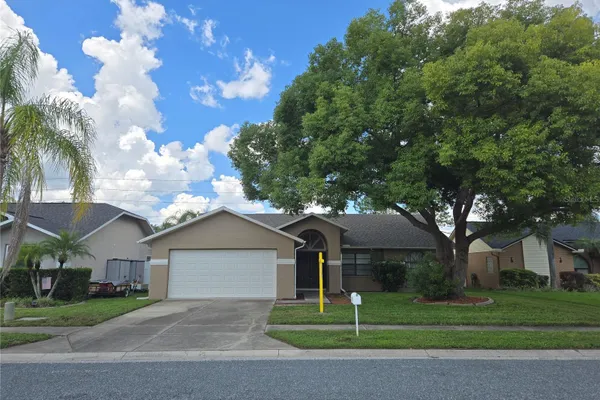 8211 MATTHEW DR